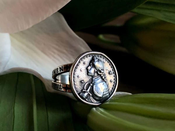 WOMENS COIN RING