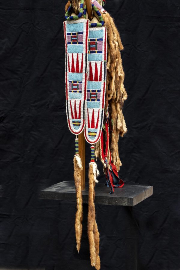 Crow Otter Bow & Quiver - Image 2