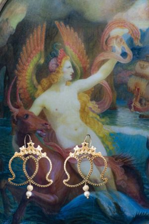 Double Heart Crown Earrings